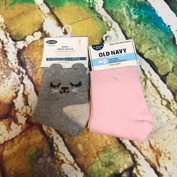 Old Navy Girls Socks Size 4T 5T Crew 2 Pair Pink Solid Gray Cat Print‎ NEW - Picture 3 of 5